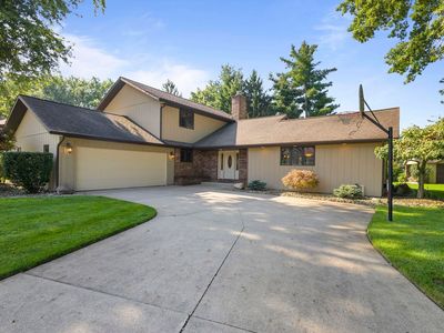 23590 Cedar Knoll Cir