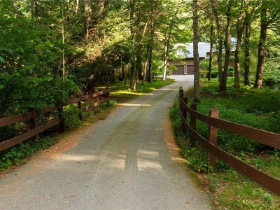 11 Running Stream Rd