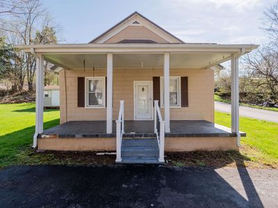 102 Peck St