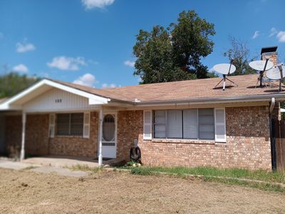 100 Pecan St