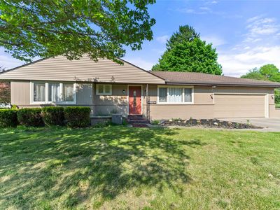 1885 Apple Dr