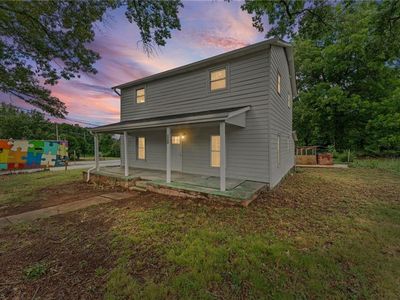 1220 S Elm St