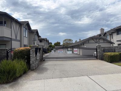 1056 Padre Dr Unit 5