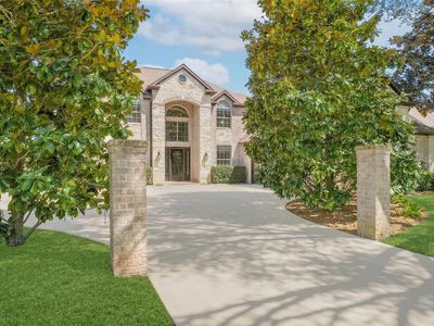 4302 Weston Dr