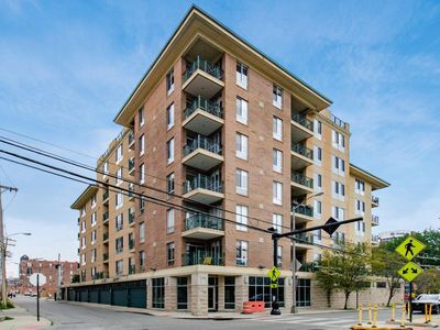 196 S Grant Ave APT 203