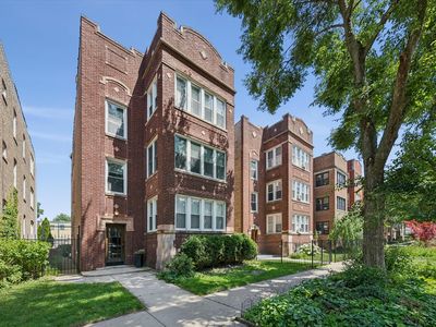 4855 N Washtenaw Ave