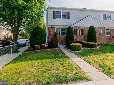 327 Lincoln Ave