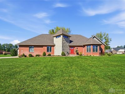 1576 Meadowlands Dr