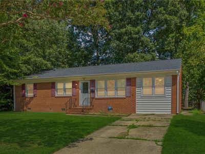 Property at 28 Colony Rd, Newport News, VA