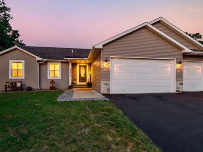 40219 Golden Way