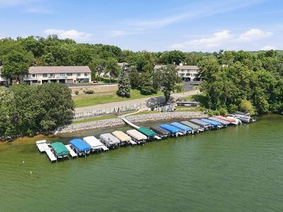 7595 N Shore Dr APT 204