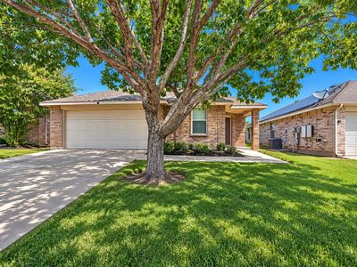 Property at 625 Horn St, Crowley, TX