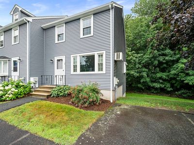 18 Cedar Sq Unit 18