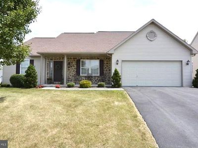 Property at 111 Day Lily Dr, Sinking Spring, PA