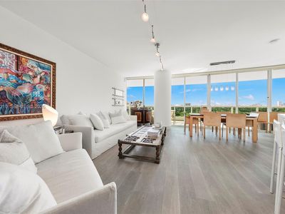 2127 Brickell Ave APT 1006
