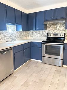 53 Swanson Ct APT 16C