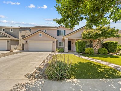 2223 E La Vida Avenue