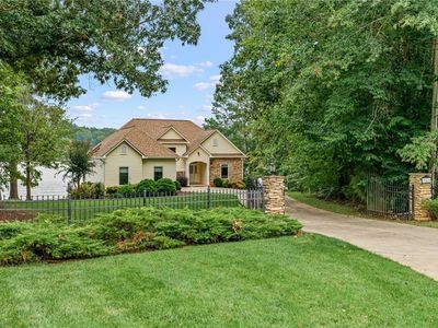 161 Abbotts Ct