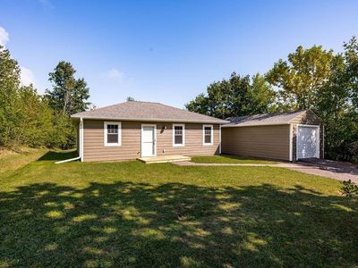 12 Davis Dr