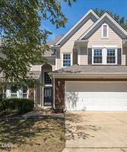 108 Lake Hickory Ct