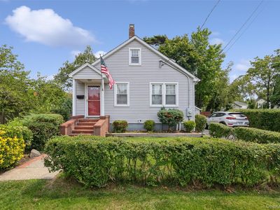 27 Litchfield Avenue