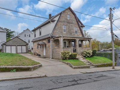 11 Grand View St
