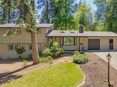 70 Coachman Dr
