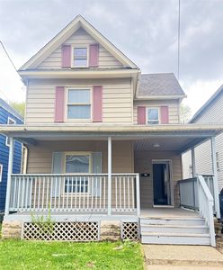 317 E 27th St