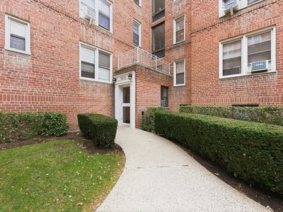 5645 Netherland Ave APT 2F