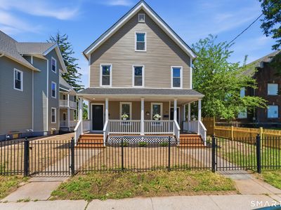 98-100 Capen Street