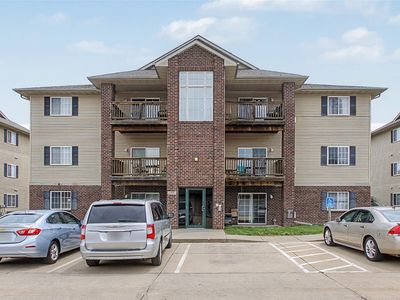 1335 SE 6th St APT 304