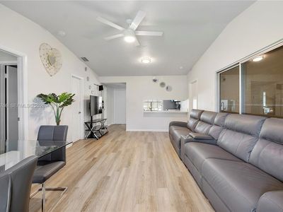 5550 Lakewood Cir S APT B