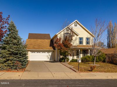 6686 E Eagle Crest Dr