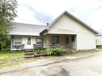2 W Garfield Ave