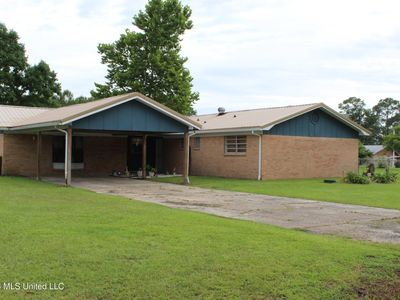 8517 Greenfields Rd