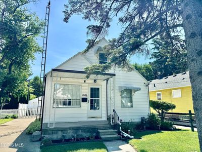 3606 Burton Ave
