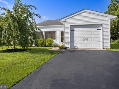 Property at 223 Huntington Dr, Southampton, NJ