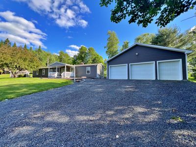 25 Desjardins Street