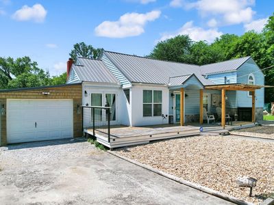1320 Benton Pike NE