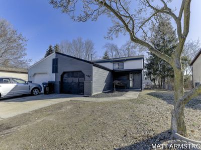 5896 Pine Vista St SE