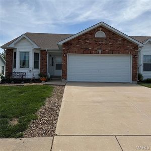 1024 Pin Oak Dr