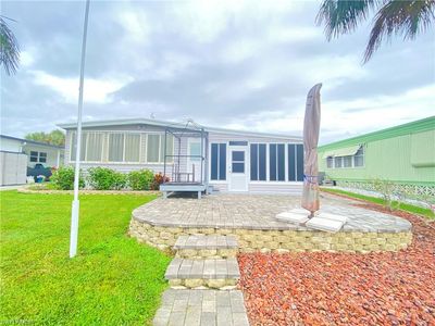 5553 Sir Walter Way