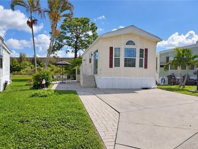 10915 Snowy Egret Cir