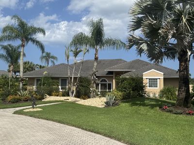 4084 SW Gleneagle Cir