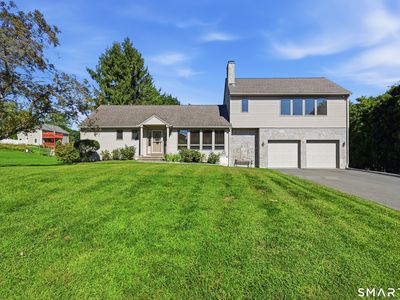 2 Sunnyside Avenue