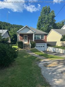 309 Riverside Dr
