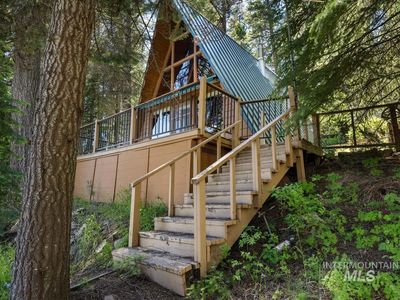 Property at 3 Lyons Ln, Cascade, ID