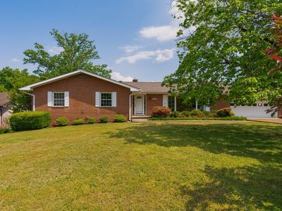 5814 Crestview Dr