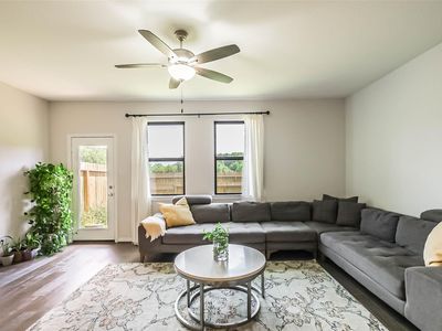 Property at 27915 Western Creek Ct, Katy, TX