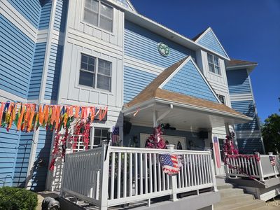 123 Center St #204